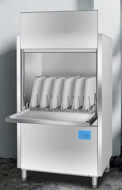 LBC-760 chargé avec plaques de cuisson et équipements de cuisine